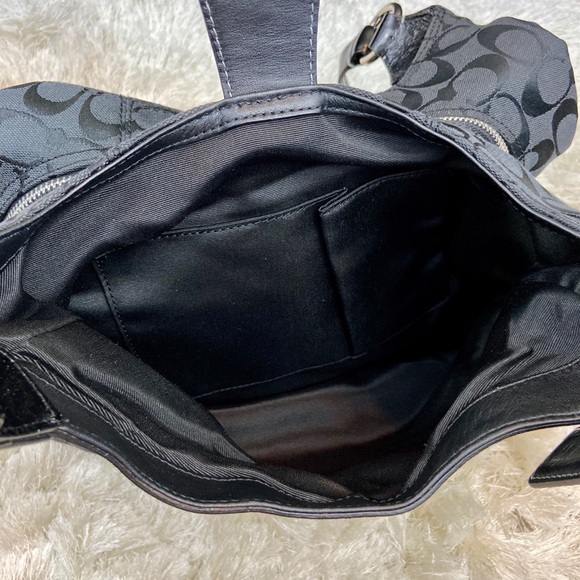 🆕 Coach Signature Collection bag - Picture 10 of 16